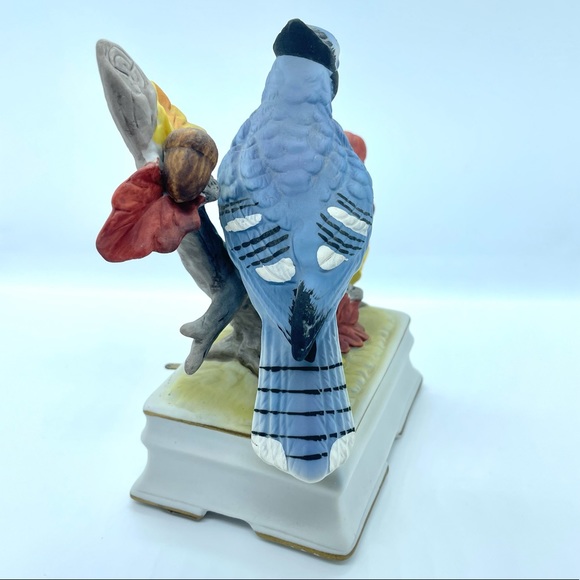 Towle Fine Porcelain Hand Painted Blue Jay Bird Music Box, Vintage Japan 6”H - Picture 3 of 13